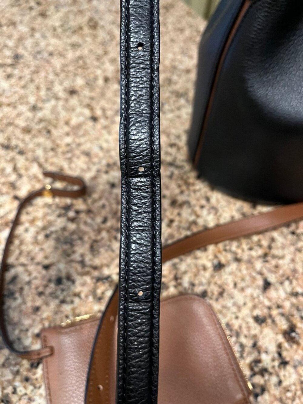 Mulberry Abbey cross-body leather bucket bag - Authentic - Picture 13 of 17
